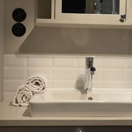 Maybach Whg 5 Metropol Apartment *
